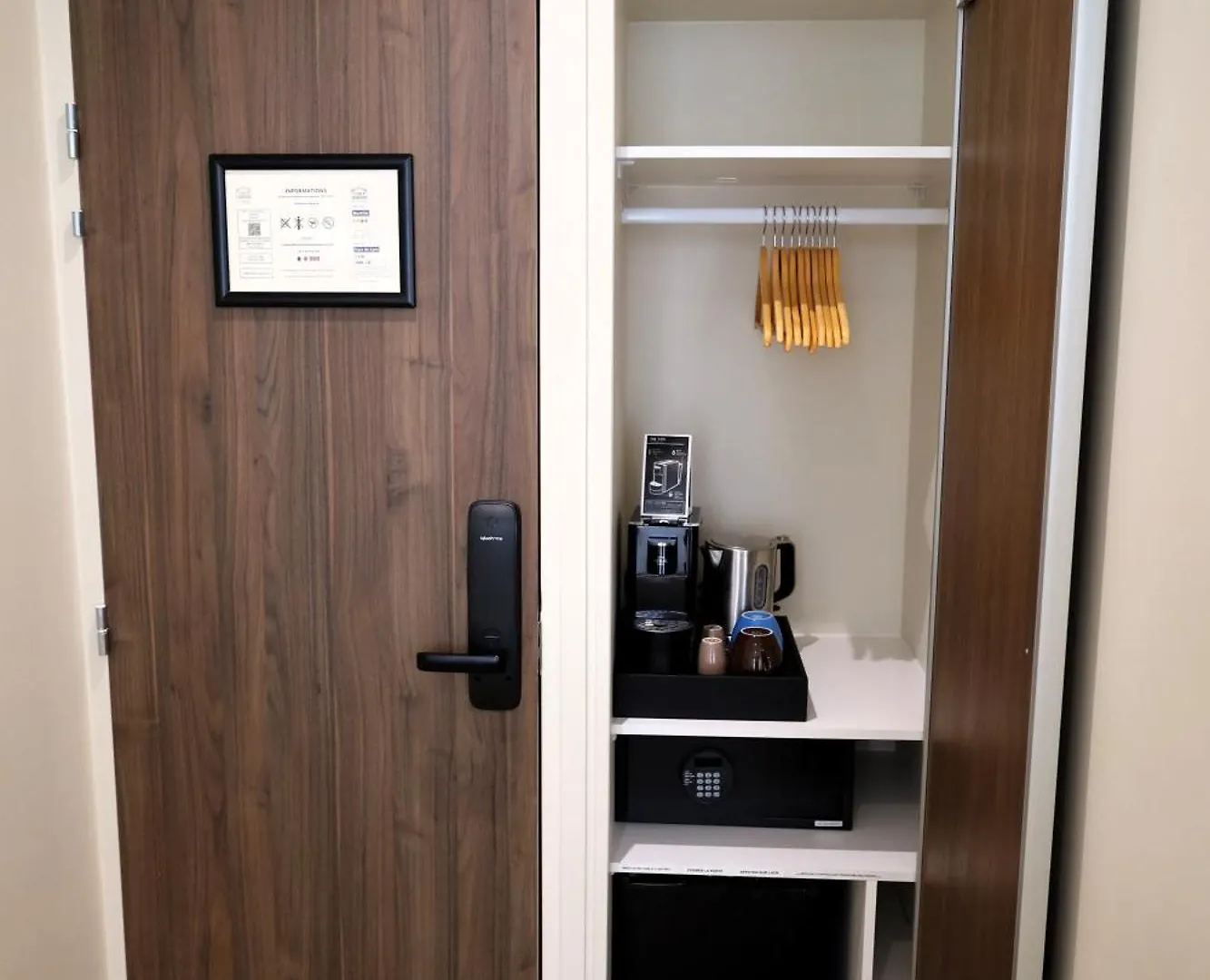 Les Chambres Du Faubourg Paris Bed & Breakfast