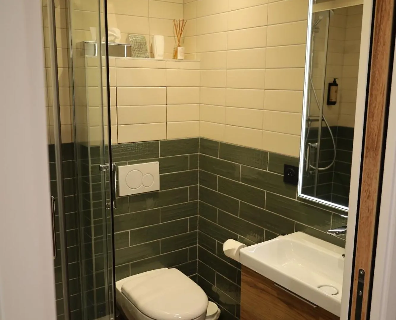 Bed & Breakfast Les Chambres Du Faubourg Paris France