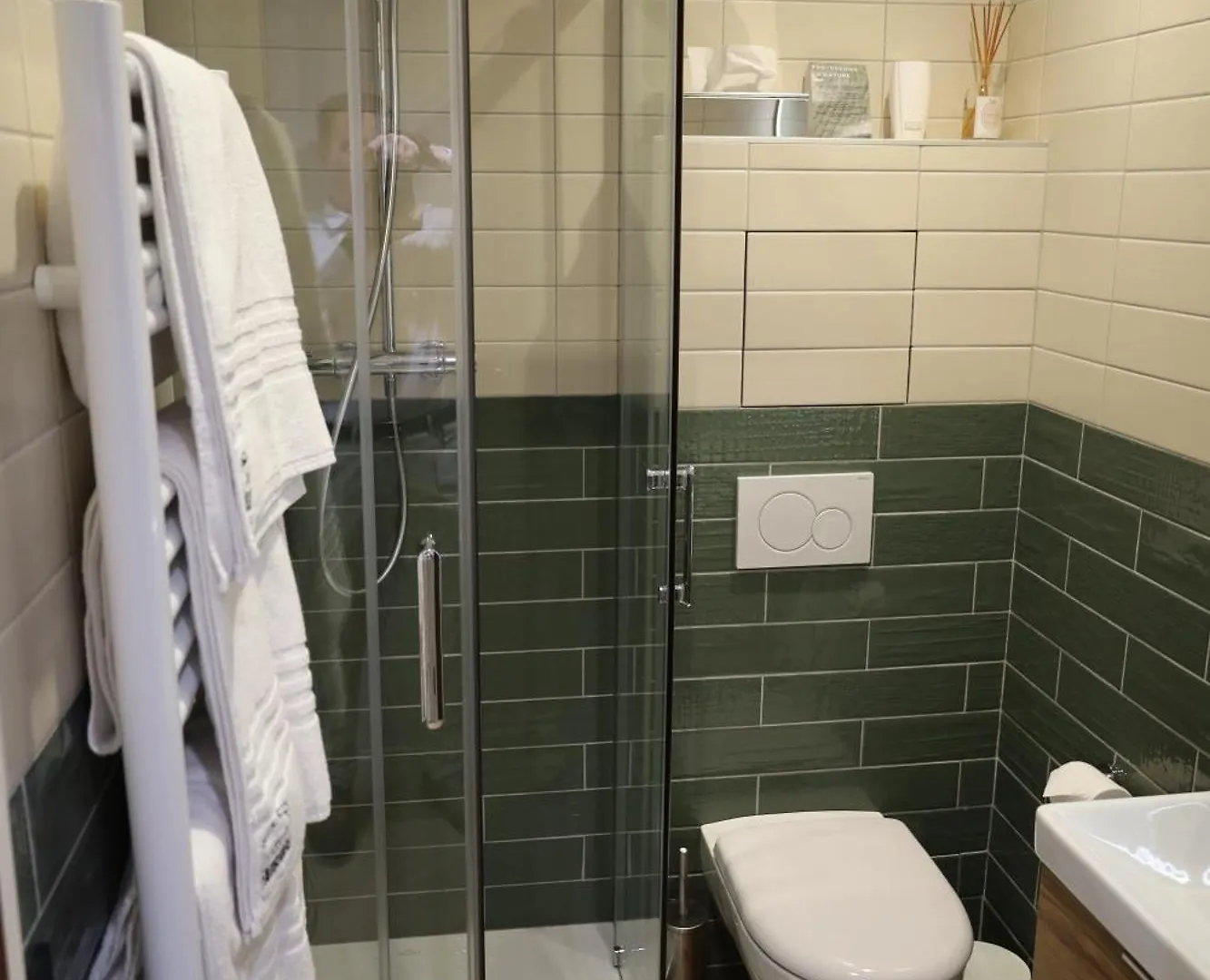 Les Chambres Du Faubourg Paris Bed & Breakfast