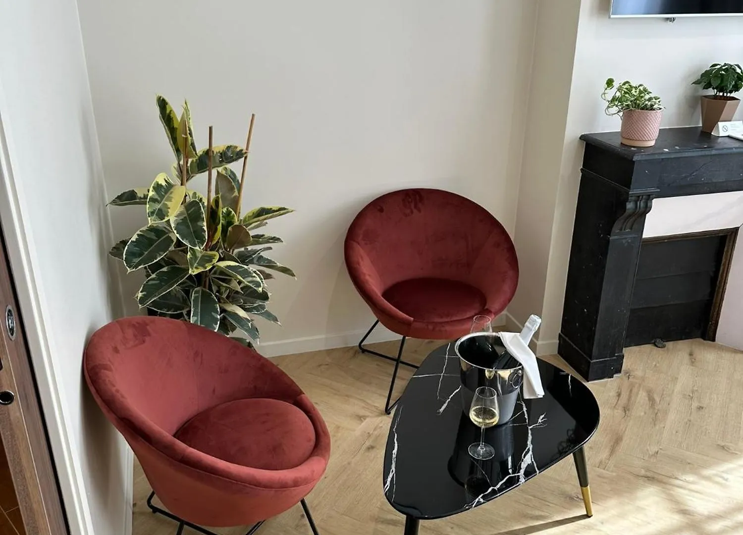 Les Chambres Du Faubourg Paris Bed & Breakfast