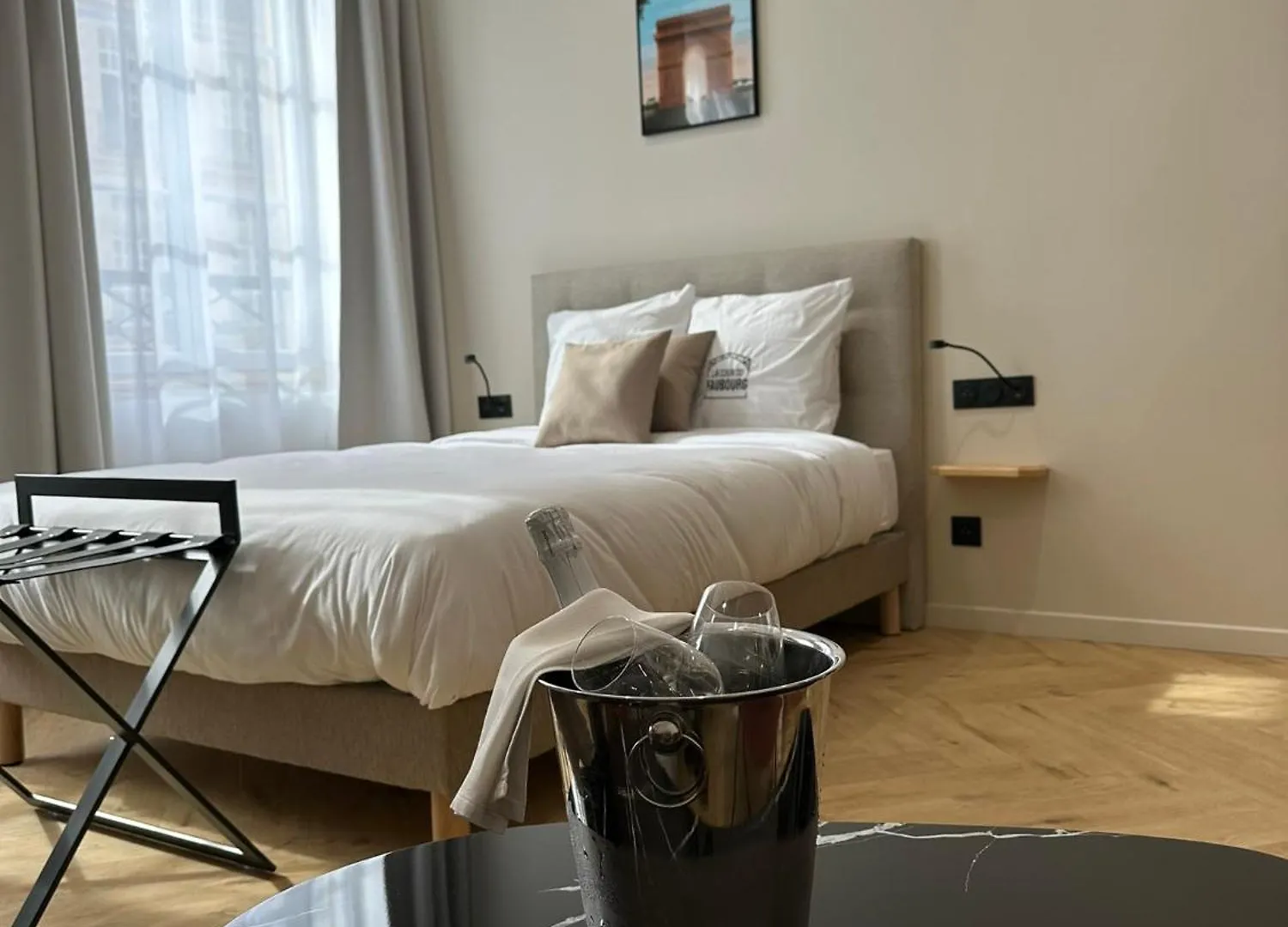 Les Chambres Du Faubourg Paris Bed & Breakfast